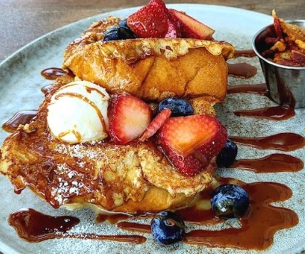 Pan cakes, fruits and ice cream